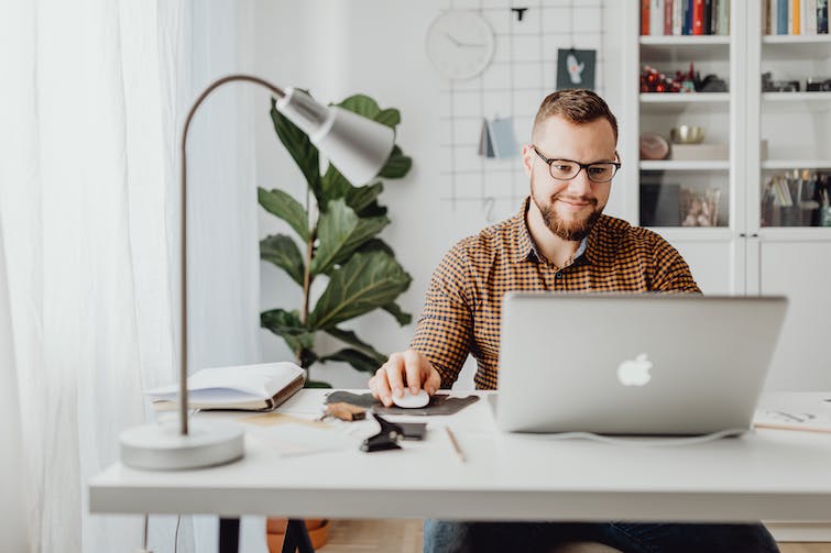 Accounting for sole trader using Sleek online business services